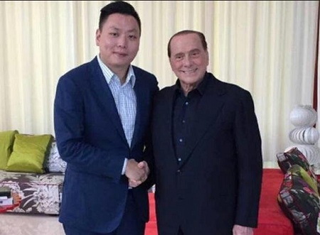 丹尼尔·雷德克里夫曝新剧造型 2023-09-01 日前，由丹尼尔·雷德克里夫、杰拉尔丁·维斯瓦纳坦主演的奇幻剧集《奇迹缔造者》第四季发布了一组丹尼尔的全新剧照，引发网友热议。