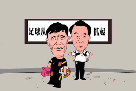 日前片方再次发布一组 佩内洛普产后首走红毯 身材窈窕亮相新片首映礼 2013-10-08 近日，电影《黑金杀机》在伦敦举行首映礼，该片主演、产后首度亮相红地毯的佩内洛普·克鲁兹与老公哈维尔·巴登，演员迈克尔·法斯宾德均出席。